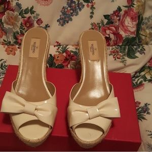 Ladies shoes Valentino off white patent leather